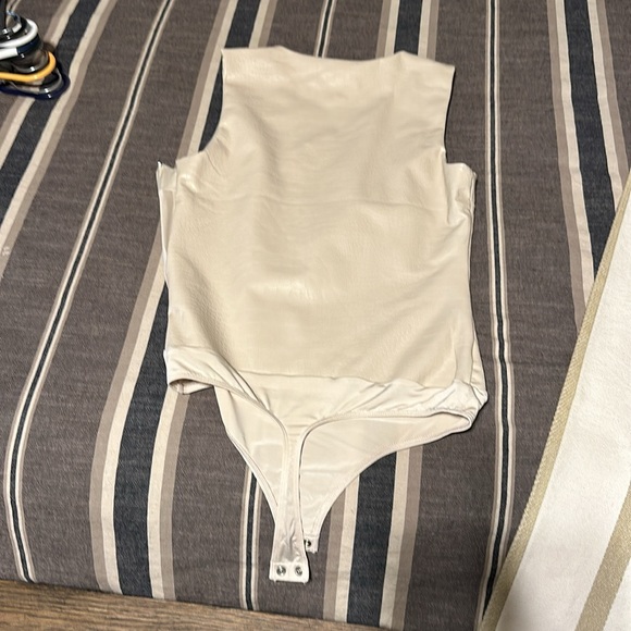 Express Tan Faux Snakeskin Bodysuit - Picture 2 of 4